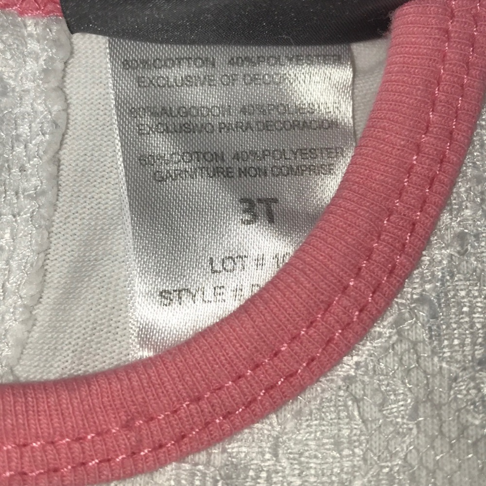 Toddler top💕 - Picture 4 of 8